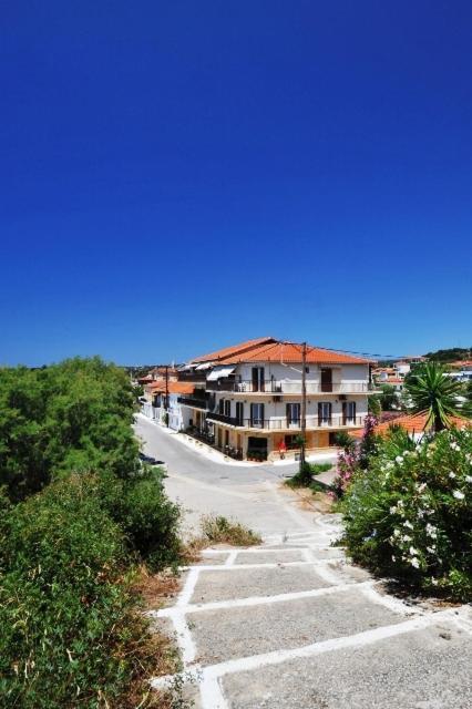 Hotel Korakakis Beach Finikounta Exterior photo